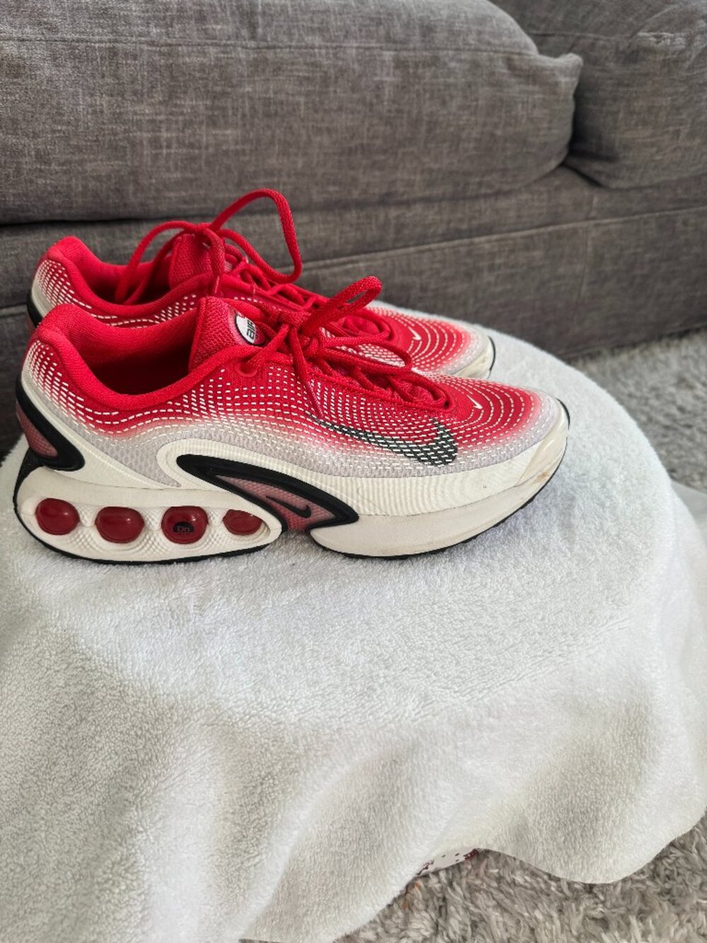 Men's Nike Air Max DN SE “University Red” – Size 10-Like New